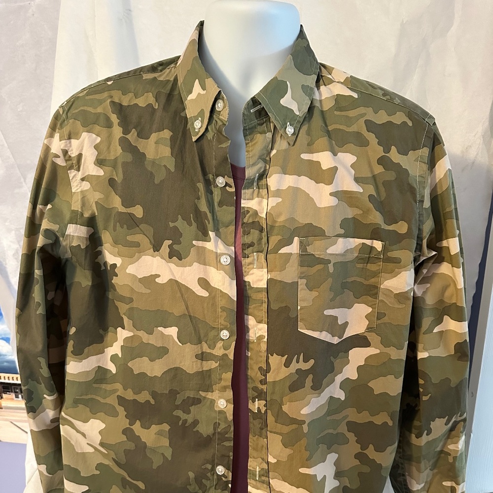 J.Crew Flex Green Camouflaged Button Down Men's Shirt  Size Large
